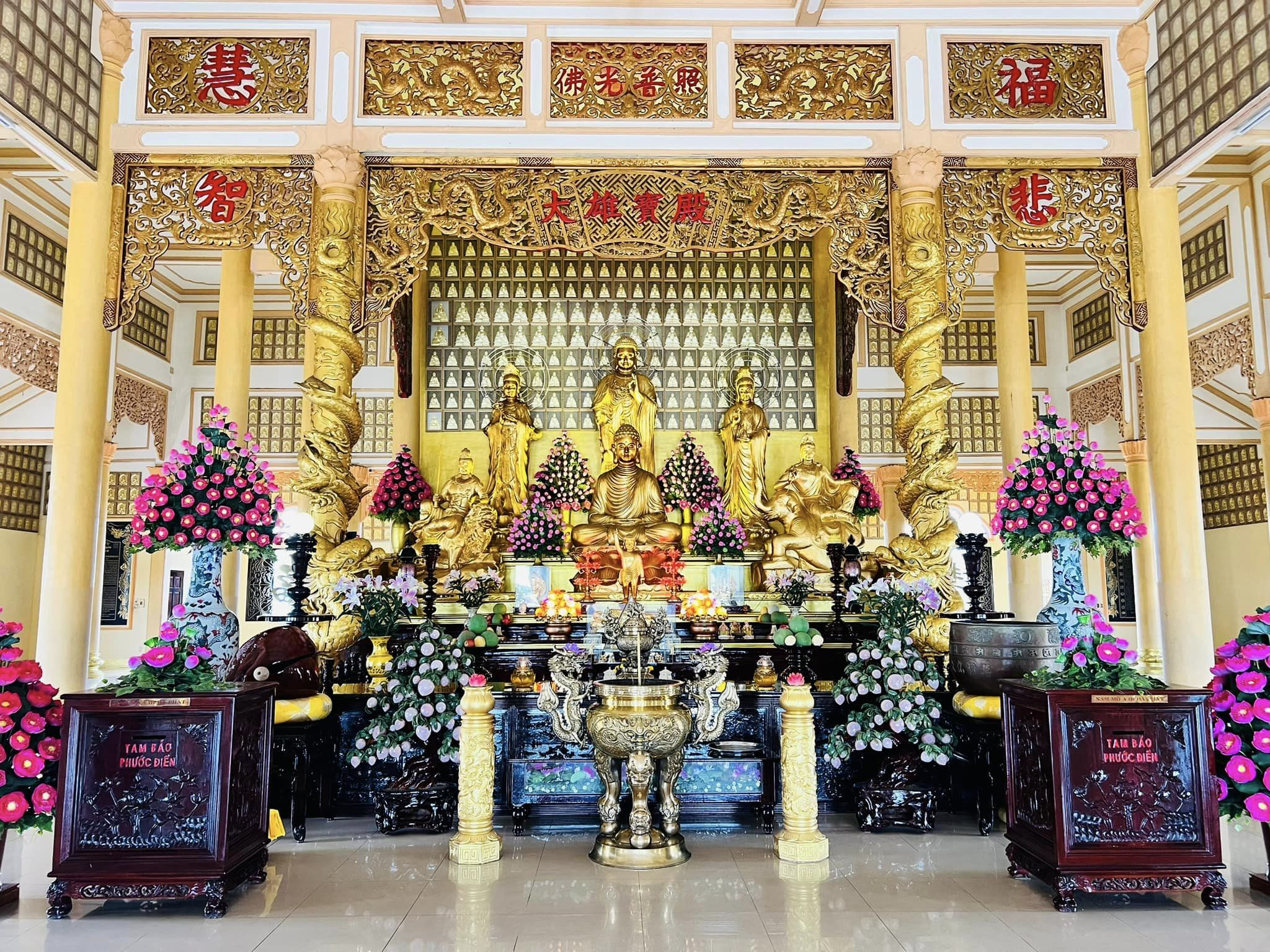 The pagoda's architecture reflects Buddhist philosophy