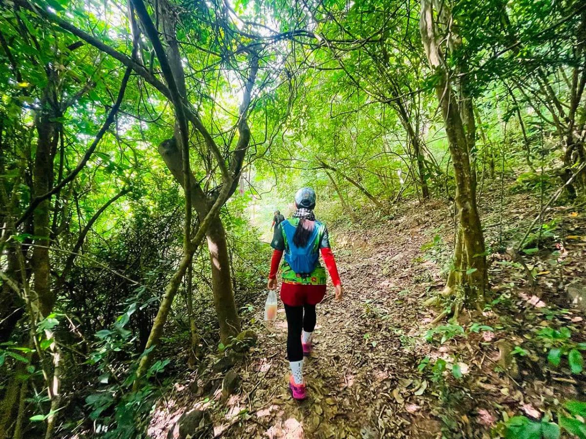 Từ tháng 5 đến tháng 10 là thời điểm trekking núi Nứa lý tưởng.