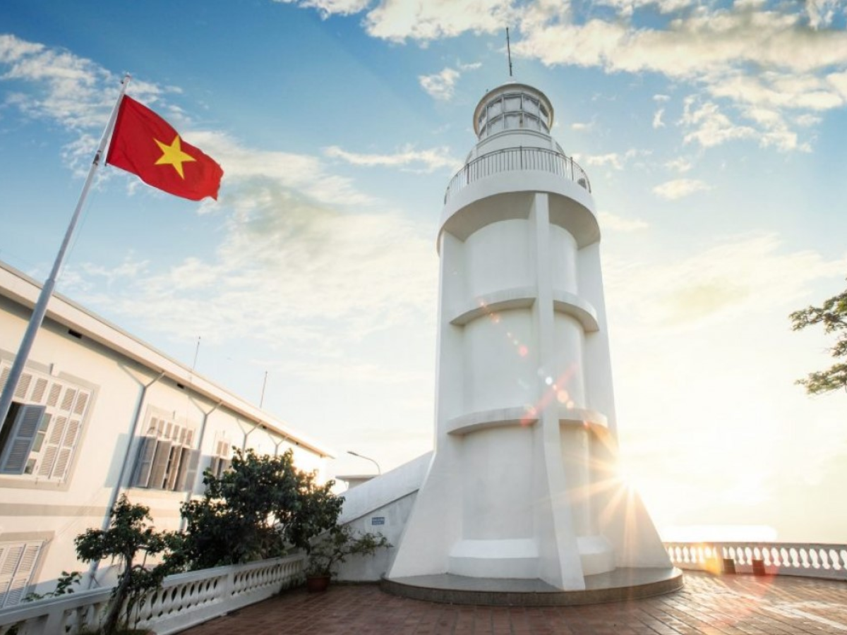 Tượng Chúa Kitô Vua và hải đăng thường được kết hợp tham quan vào buổi sáng. (Nguồn: Sưu tầm)