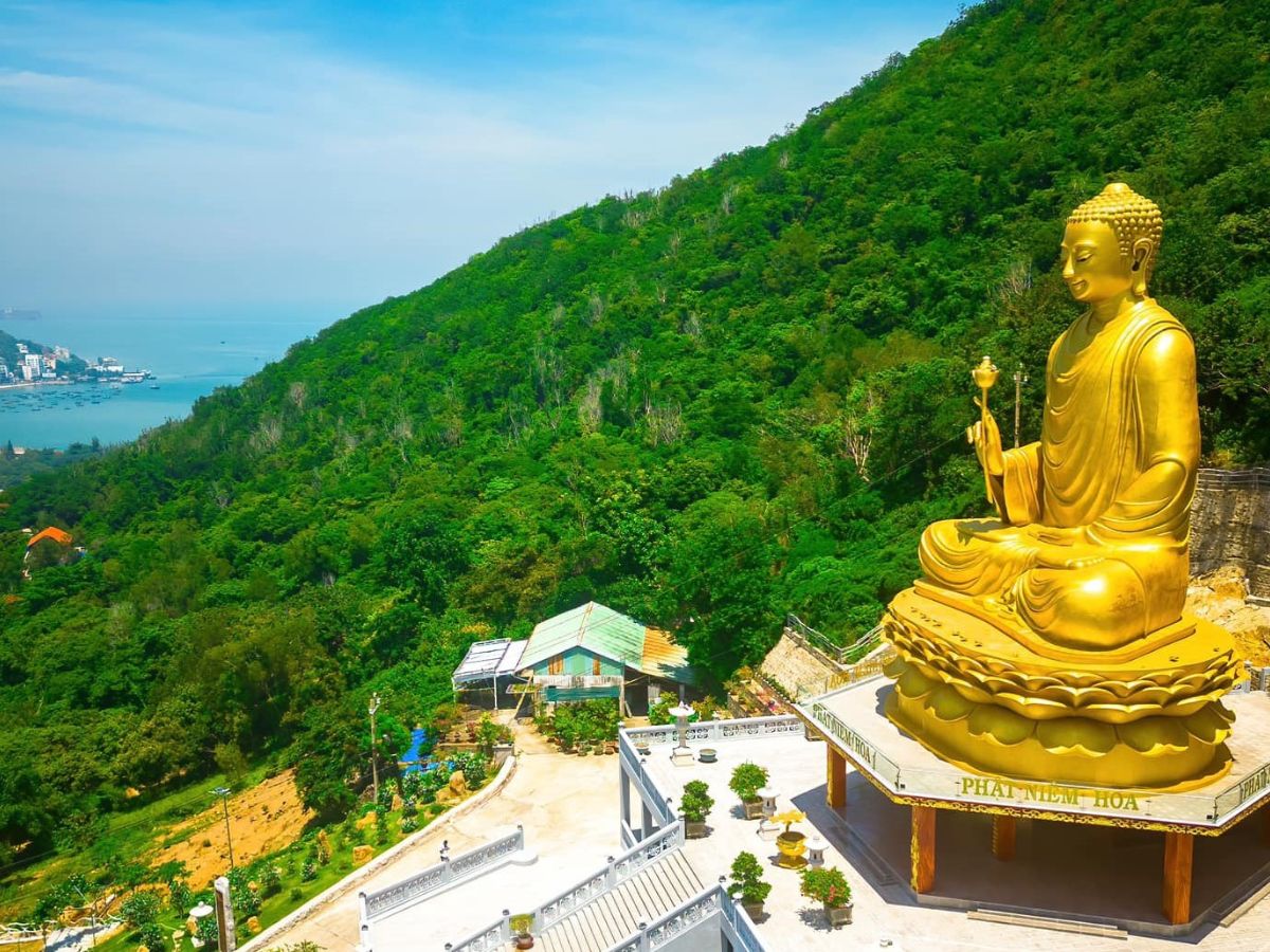 Thiền viện Chơn Không nằm trên núi Vi Ba, Vũng Tàu. (Nguồn: Sưu tầm)