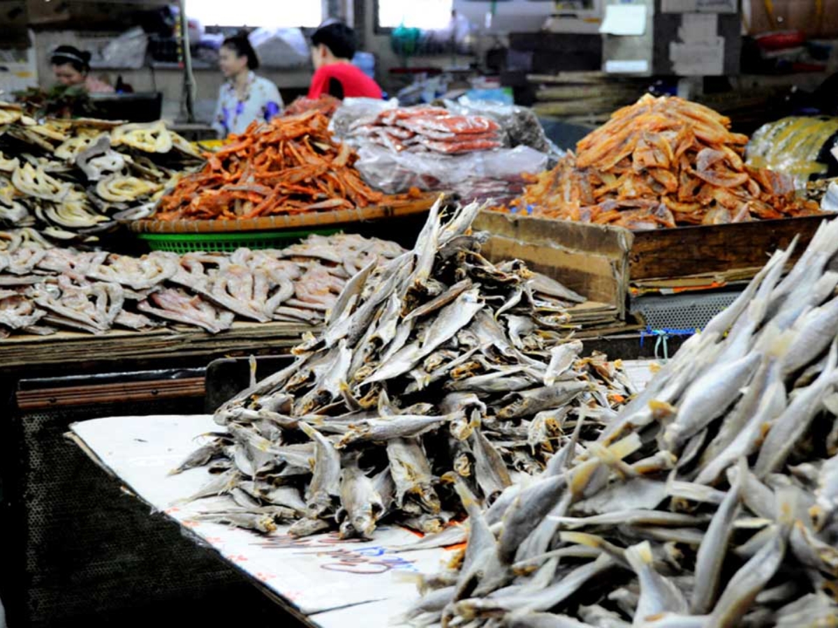 Các loại hải sản khô được nhiều du khách lựa chọn mua về làm quà khi du lịch Vũng Tàu