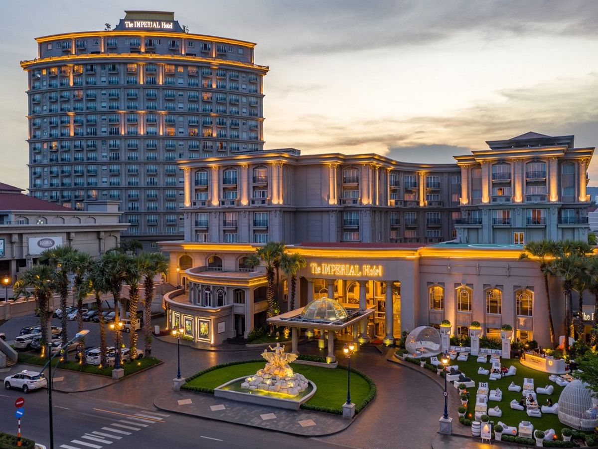 Du khách nên lên kế hoạch và đặt phòng khách sạn từ sớm. 