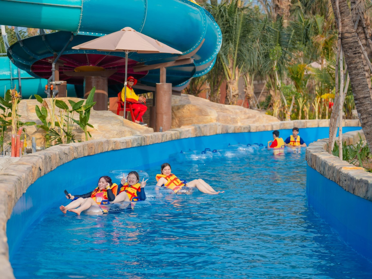 Trải nghiệm các trò chơi nước thú vị cùng bạn bè tại Sun World Vung Tau.&nbsp;