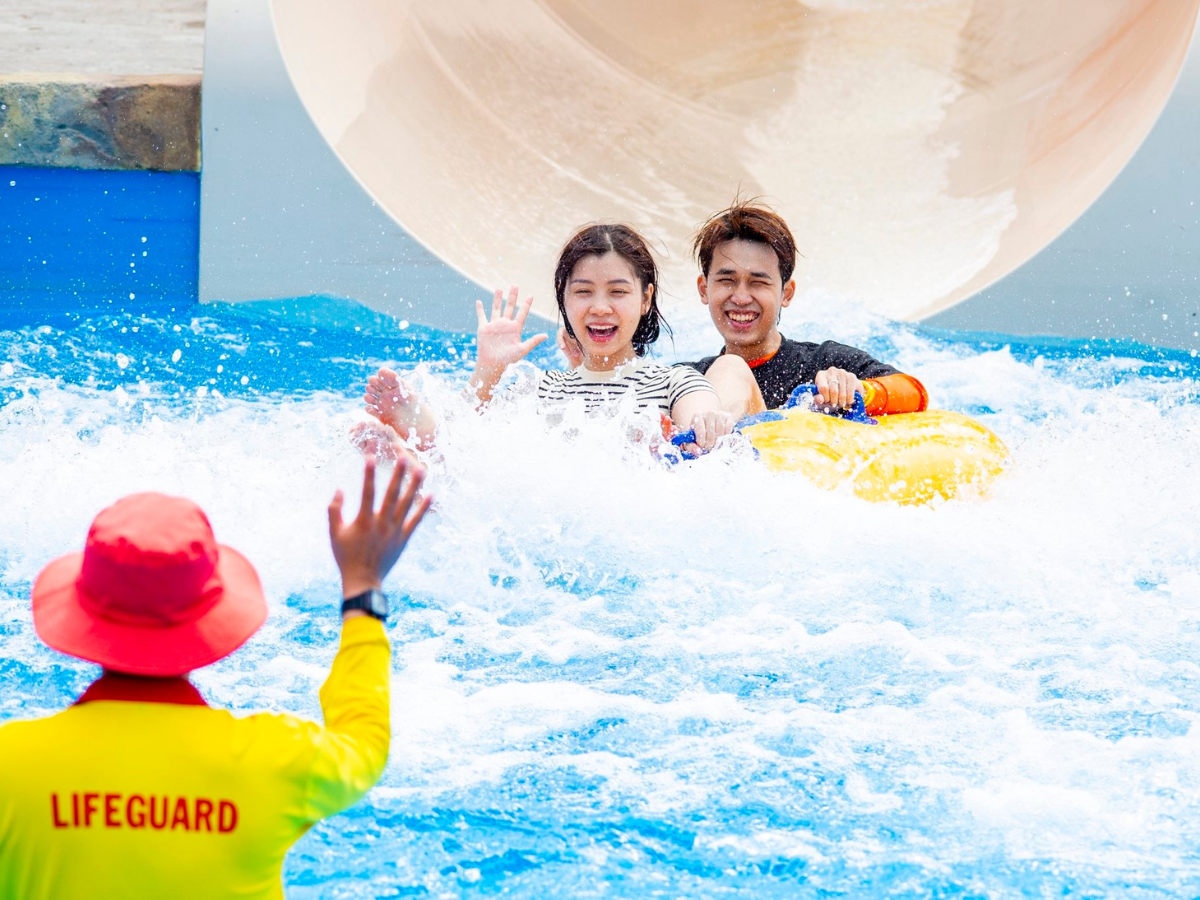 Du khách thích thú với các trò chơi cảm giác mạnh tại Sun World Vung Tau.&nbsp;
