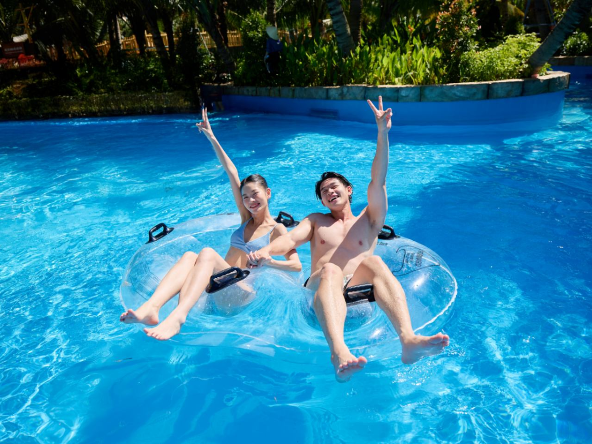 Dòng sông lười dài nhất trong hệ thống công viên nước Sun World